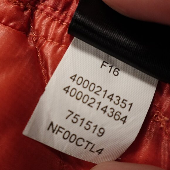 The North Face ThermoBall Insulated Jacket Women’s Small Coral Red Packable FAIR - Picture 15 of 15